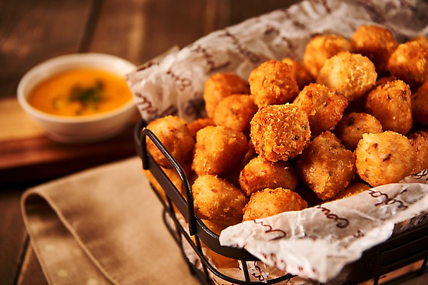 포토 나무 음식 백그라운드 재료 촬영기법 직물 소스_음식 파일형식 목재 천 야식 안주 튀김 아웃포커스 사람없음 JPG 머스터드 나무배경 국내포토