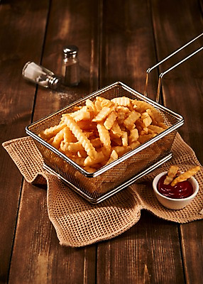 포토 JPG 음식 사람없음 목재 튀김 감자튀김 케첩 천 안주 야식 소금 후추 나무배경 국내포토 나무 백그라운드 재료 감자 직물 소스_음식 향신료 파일형식