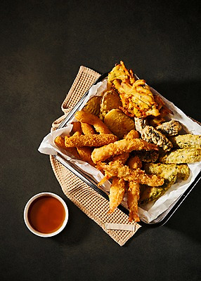 포토 JPG 음식 사람없음 하이앵글 튀김 소스 천 안주 야식 새우튀김 김말이 모듬튀김 국내포토 뷰포인트 새우 직물 양념 파일형식