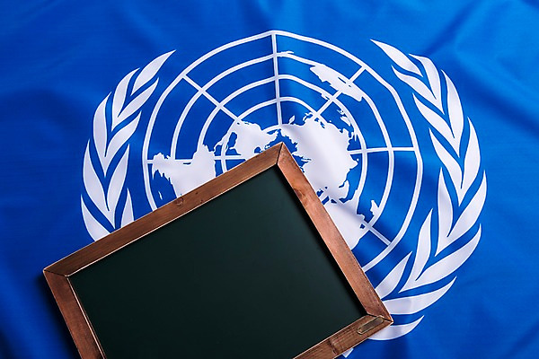 포토 JPG 상징 사람없음 세계 글로벌 평화 칠판 깃발 국제연합 국내포토 컨셉 경제 파일형식