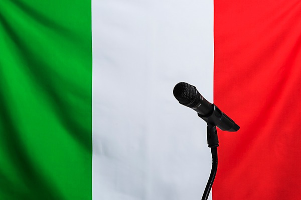 포토 JPG 유럽 나라 상징 사람없음 세계 글로벌 이탈리아 깃발 국기 마이크 국내포토 음향기기 파일형식