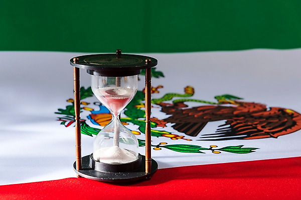 포토 JPG 나라 상징 멕시코 사람없음 세계 글로벌 깃발 남아메리카 국기 모래시계 국내포토 모래 시계 북아메리카 아메리카 파일형식