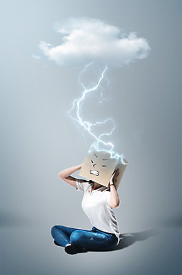 전신 PSD 편집이미지 여자 스트레스 한명 앉기 성인 옆모습 30대 번개 두통 성인여자한명만 이미지편집 1 뷰포인트 모션 날씨 사람 장년 질병 여자한명만 성인여자만 파일형식