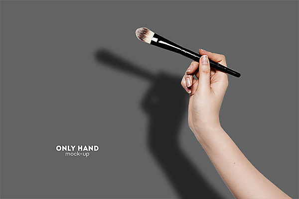 PSD 편집 편집이미지 손 여자 한손 그림자 한명 들기 손짓 신체부위 화장 뷰티 전단 합성 메이크업브러쉬 목업 이미지편집 1 모션 사람 붓 홍보물 파일형식