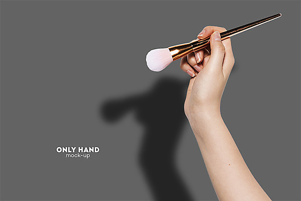 PSD 편집 편집이미지 손 여자 한손 그림자 한명 들기 손짓 신체부위 화장 뷰티 전단 합성 메이크업브러쉬 목업 이미지편집 1 모션 사람 붓 홍보물 파일형식