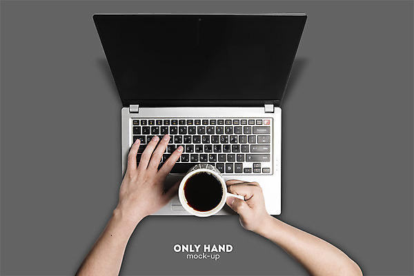 PSD 편집 편집이미지 손 남자 여유 커피 비즈니스 휴식 한명 들기 손짓 신체부위 노트북 머그컵 양손 키보드 잡기 업무 전단 합성 감성 목업 이미지편집 1 감정 음료 컨셉 모션 사람 컵 전자제품 작업 홍보물 파일형식