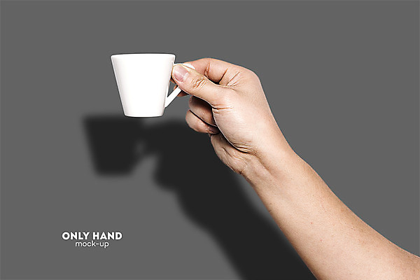 PSD 편집 편집이미지 손 남자 커피 한손 그림자 한명 들기 손짓 신체부위 컵 머그컵 커피잔 전단 합성 바리스타 아메리카노 에스프레소 목업 이미지편집 직업 1 식기 음료 모션 잔 사람 홍보물 파일형식