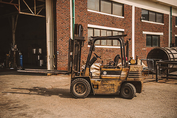 포토 JPG 산업 공장 하늘 벽돌 사람없음 야외 건물 중장비 산업현장 엔진 산업단지 지게차 제조업 공단 국내포토 건축물 공업 산업장비 파일형식