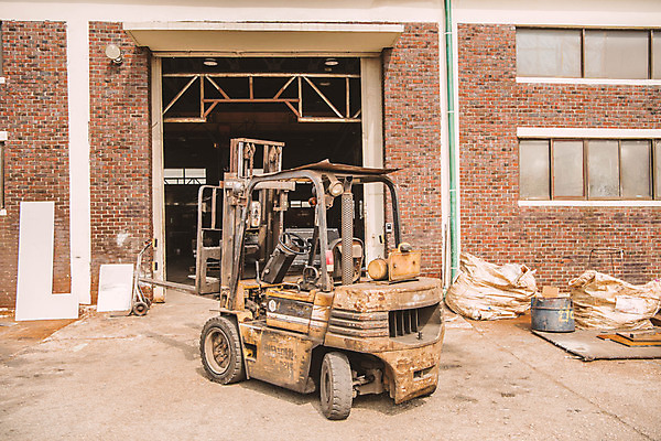 포토 JPG 산업 공장 하늘 벽돌 사람없음 야외 건물 중장비 산업현장 엔진 산업단지 지게차 제조업 공단 국내포토 건축물 공업 산업장비 파일형식