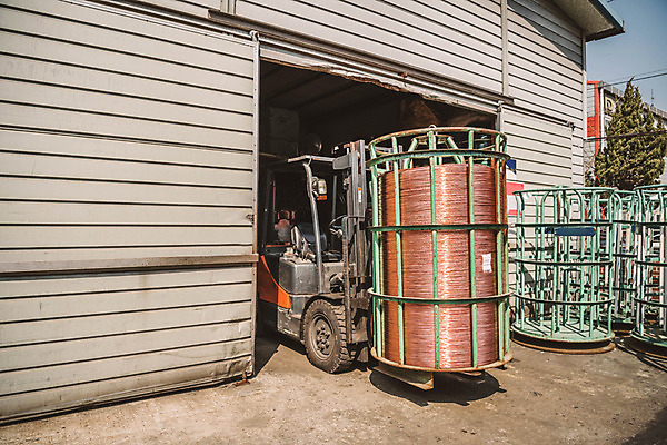 포토 JPG 산업 교통수단 공장 사람없음 야외 운반 중장비 산업현장 엔진 지게차 제조업 국내포토 교통 공업 산업장비 파일형식