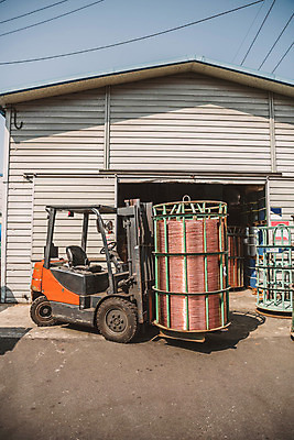 포토 JPG 산업 교통수단 공장 사람없음 야외 운반 중장비 산업현장 엔진 지게차 제조업 국내포토 교통 공업 산업장비 파일형식