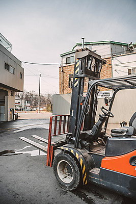 포토 JPG 산업 교통수단 공장 사람없음 야외 건물 중장비 산업현장 엔진 지게차 제조업 국내포토 건축물 교통 공업 산업장비 파일형식