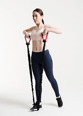 포토 JPG 스튜디오촬영 전신 응시 여자 포즈 운동화 실내 건강 한명 서기 손짓 20대 성인 옆모습 운동복 운동 건강관리 헬스 한국인 튜빙밴드 성인여자한명만 국내포토 1 시선 옷 뷰포인트 신발 모션 관리 사람 동양인 청년 내부 여자한명만 성인여자만 파일형식