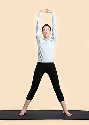 포토 JPG 스튜디오촬영 전신 응시 여자 포즈 요가 실내 건강 한명 서기 20대 성인 앞모습 운동복 운동 손들기 건강관리 헬스 한국인 요가자세 매트 성인여자한명만 국내포토 1 웰빙 시선 옷 뷰포인트 모션 관리 사람 동양인 청년 내부 여자한명만 성인여자만 파일형식