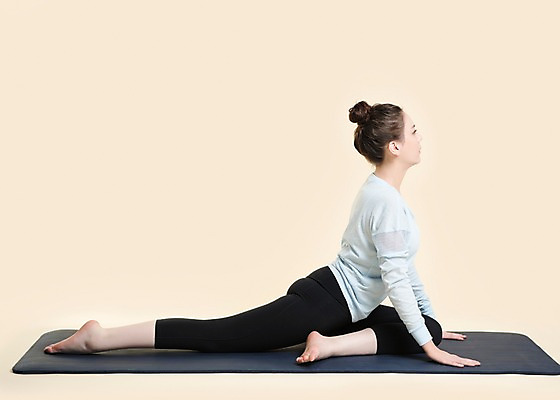 포토 JPG 스튜디오촬영 전신 응시 여자 포즈 요가 실내 건강 한명 20대 성인 옆모습 운동복 운동 건강관리 헬스 한국인 요가자세 매트 성인여자한명만 국내포토 1 웰빙 시선 옷 뷰포인트 관리 사람 동양인 청년 내부 여자한명만 성인여자만 파일형식