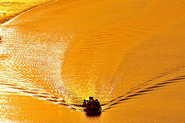포토 JPG 바다 자연현상 자연 한국 풍경 사람없음 야외 노을 유람선 순천 순천만 선박 국내포토 자연요소 아시아 수상교통 배_교통 습지 전라남도 생태계 파일형식