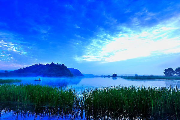 포토 JPG 주간 구름 자연 하늘 산 한국 풍경 야외 습지 나룻배 우포늪 국내포토 자연요소 아시아 배_교통 생태계 창녕 파일형식