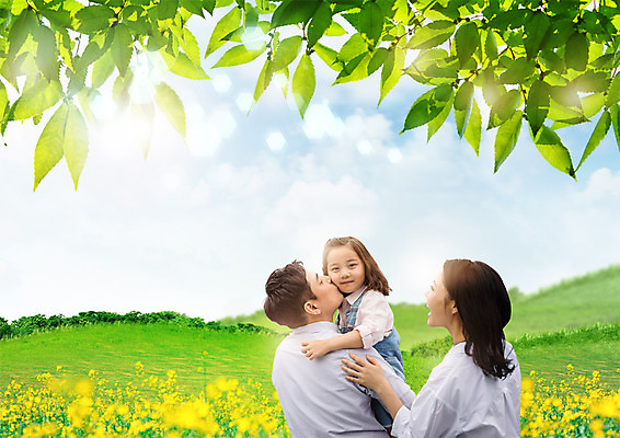 PSD 구름 편집 편집이미지 여자 남자 꽃 딸 어린이 가족 하늘 엄마 나뭇잎 키스 잔디 상반신 성인 뒷모습 세명 30대 한국인 아빠 이미지편집 자연요소 식물 뷰포인트 잎 관계 사람 동양인 장년 애정표현 파일형식