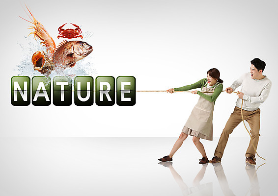 PSD 편집 편집이미지 부부 여자 남자 밧줄 40대 식재료 자연 새우 어류 성인 두명 앞치마 한국인 꽃게 당기기 소라 해산물 이미지편집 커플 줄 중년 모션 어패류 갑각류 사람 동양인 수중동물 게 생태계 파일형식