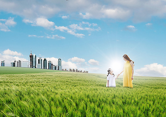 PSD 구름 편집 편집이미지 여자 딸 어린이 가족 하늘 엄마 빌딩 초원 성인 두명 30대 마주보기 손잡기 한국인 이미지편집 자연요소 관계 모션 사람 동양인 건물 장년 파일형식