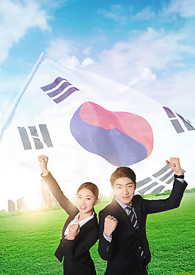 PSD 구름 편집 편집이미지 여자 남자 비즈니스 하늘 웃음 빌딩 잔디 상반신 20대 성인 두명 파이팅 한국인 비즈니스맨 비즈니스우먼 태극기 이미지편집 자연요소 식물 모션 표정 사람 동양인 청년 건물 직장인 국기 파일형식 직업 건축물 인종 건축