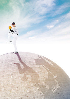 PSD 구름 편집 편집이미지 남자 하늘 그림자 한명 서기 20대 성인 옆모습 30대 지구본 야구 한국인 야구선수 야구글러브 던지기 투수 야구복 이미지편집 자연요소 1 뷰포인트 모션 운동선수 사람 동양인 청년 장년 운동복 구기 글러브 파일형식