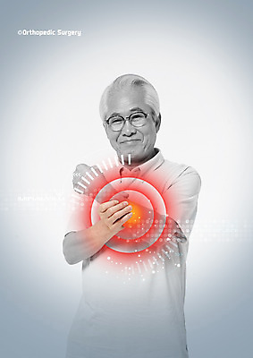 PSD 편집 편집이미지 노년 남자 안경 의학 한명 상반신 성인 고통 한국인 60대 질병 손목통증 이미지편집 1 잡화 감정 사람 동양인 파일형식