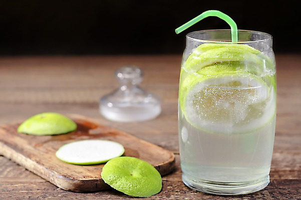 포토 JPG 해외이미지 음료 조각 백그라운드 과일 재료 탁자 귤 건강 사람없음 목재 컵 초록색 어둠 주스 거품 촉촉함 추위 흰색 조끼 달콤 자르기 레모네이드 준비 오르기 내추럴 핸드메이드 해외202004 해외포토 나무 식기 컬러 가구 모션 외투 젖음 맛 에이드 파일형식 이미지허브