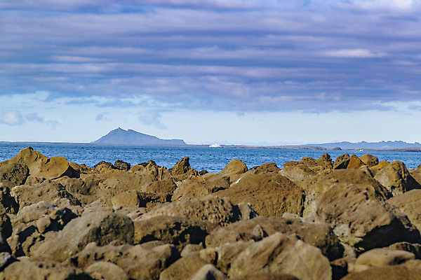 포토 JPG 해외이미지 구름 바다 섬 백그라운드 자연 하늘 산 풍경 사람없음 미국 암초 에콰도르 갈라파고스 남쪽 수평선 해외202004 해외포토 자연요소 북아메리카 남아메리카 방향 생태계 파일형식 이미지허브