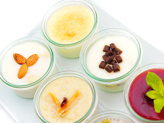 포토 JPG 해외이미지 쟁반 실내 종류 사람없음 여러개 다양 흰배경 푸딩 해외202004 해외포토 다수 백그라운드 디저트 내부 흰색 파일형식 이미지허브