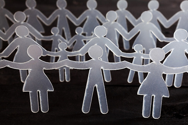 포토 JPG 해외이미지 실루엣 종이 컨셉 비즈니스 가족 관계 협력 함께함 사람 사람없음 친구 숫자 사진촬영 우정 잡기 네트워크 사회 그룹 연결 심볼 커뮤니티 지원 통일 해외202004 해외포토 문자 모션 촬영기법 촬영 공동체 파일형식 이미지허브