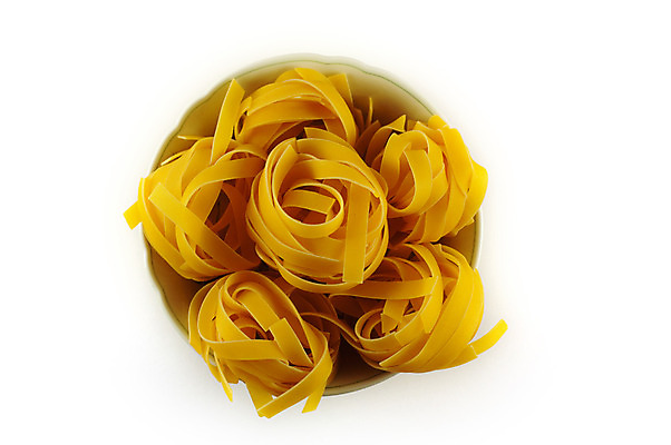 포토 JPG 해외이미지 음식 패턴 재료 파스타 건강 스파게티 사람없음 노란색 식당 이탈리아 흰색 사발 지중해 질감 날것 고립 마카로니 탈리아텔레 해외202004 해외포토 유럽 바다 컬러 무늬 서양음식 상점 사기그릇 파스타면 파일형식 이미지허브