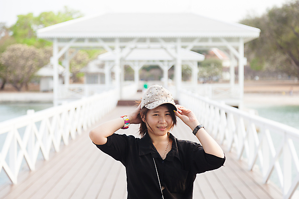 포토 JPG 해외이미지 나무 백인 모델 1 라이프스타일 긴머리 계절 공원 여자 바다 포즈 백그라운드 신체 태국 자연 하늘 휴가 휴식 한명 사람 동양인 풍경 성인 야외 목재 물 여름 햇빛 봄 시골 내추럴 스타일 해외202004 해외포토 자연요소 서양인 식물 헤어스타일 공공시설 아시아 컨셉 재료 인종 생활 태양 생태계 파일형식 이미지허브