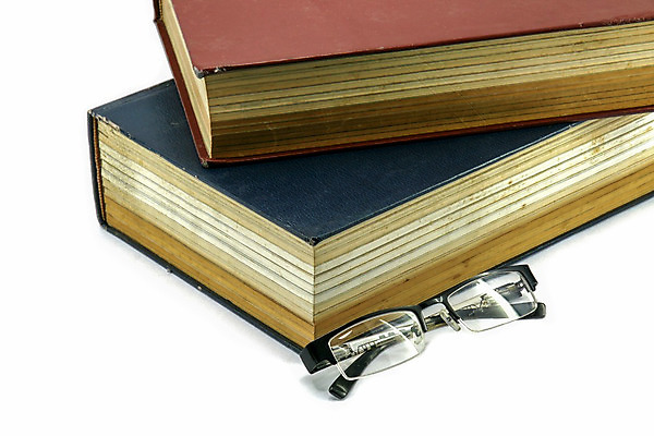 포토 JPG 해외이미지 전통 교육 종이 안경 컨셉 부분 아이디어 사람없음 책 스터디 갈색 쌓기 성경 정보 골동품 덮개 거친 그룹 역사 수집 오브젝트 부식 교과서 복고 과거 문학 옛날 출판 해외202004 해외포토 잡화 컬러 종교용품 모션 교재 학습 뚜껑 파일형식 이미지허브