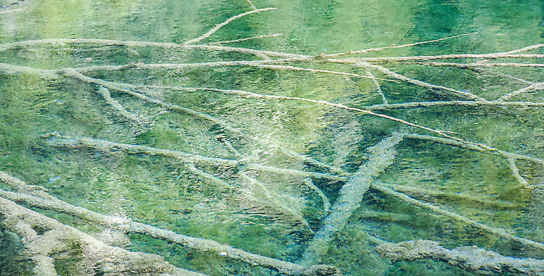 포토 JPG 해외이미지 나무 식물 공원 유럽 호수 여행 백그라운드 잎 자연 휴가 바닥 풍경 사람없음 야외 목재 초록색 물 여름 파란색 강 반사 환경 폭포 흐름 바위 연못 신선 개울 떨어짐 숲 순수 크로아티아 내추럴 전국 파라다이스 해외202004 해외포토 자연요소 계절 공공시설 나라 컬러 컨셉 재료 돌_바위 생태계 파일형식 이미지허브