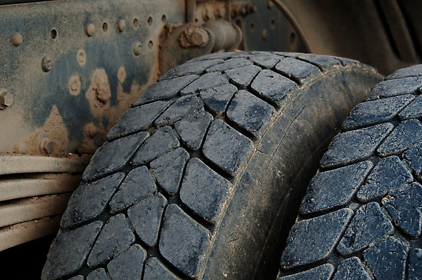 포토 JPG 해외이미지 산업 도로 지구 비즈니스 교통시설 모션 추상 거리 사람없음 힘 기계 흙 장비 운전 화물 바퀴 큼 땅 불도저 굴착기 버리기 발굴 타이어 먼지 진흙 짐차 무거움 공학 건축업자 땅바닥 땅파기 분배 선로 철강 해외202004 해외포토 교육 건축 길 교통 무늬 자동차 바닥 운송업 중장비 무게 크기 시설 파일형식 이미지허브