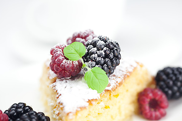 포토 JPG 해외이미지 접시 디자인 열매 음식 조각 백그라운드 다이어트 과일 디저트 건강 사람없음 장식 컵 빨간색 초록색 컬러풀 케이크 초콜릿 얼음 카페 빵집 견과류 흰색 축하 대접 신선 우아함 달콤 맛 먹기 민트 컵받침 유기농 산딸기 젤리 블랙베리 페스츄리 해외202004 해외포토 자연요소 식물 식기 웰빙 빵 컬러 컨셉 모션 상점 허브 받침대 파일형식 이미지허브