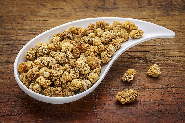 포토 JPG 해외이미지 열매 과일 건조 사람없음 목재 흰색 유기농 날것 슈퍼푸드 해외202004 해외포토 나무 식물 웰빙 컬러 재료 건강식품 파일형식 이미지허브