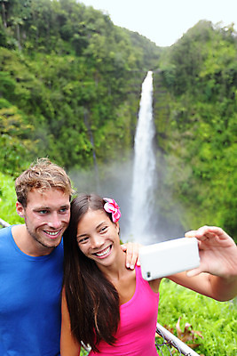 포토 JPG 해외이미지 라이프스타일 커플 공원 여자 꽃 행복 섬 여행 자연 휴가 사람 풍경 야외 두명 물 여름 친구 스마트폰 핸드폰 여행객 카메라 미국 폭포 가을 숲 큼 그림 다문화 하와이 다인종 셀프 하와이인 해외202004 해외포토 자연요소 외국인 식물 계절 공공시설 감정 북아메리카 관계 인종 생활 전자제품 스마트기기 크기 사회이슈 생태계 파일형식 이미지허브