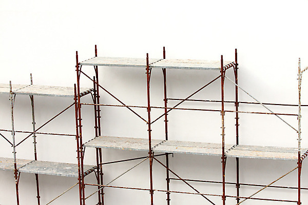 포토 JPG 해외이미지 직업 외관 벽 백그라운드 비즈니스 건축양식 주택 프레임 안전 사람없음 야외 건물 금속 업무 땅 뼈대 발판 국회 진행 건축업자 해외202004 해외포토 건축물 건축 재질 작업 파일형식 이미지허브