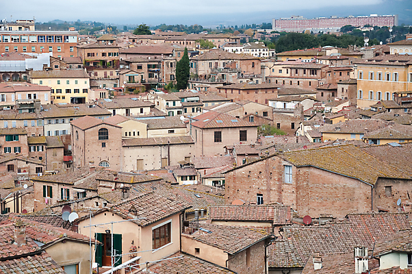 포토 JPG 해외이미지 전통 유럽 문화 여행 하늘 지붕 벽돌 주택 풍경 사람없음 야외 빨간색 빛 이탈리아 도시 거친 중세 내추럴 시에나 토스카나 해외202004 해외포토 나라 컬러 건물 역사 파일형식 이미지허브