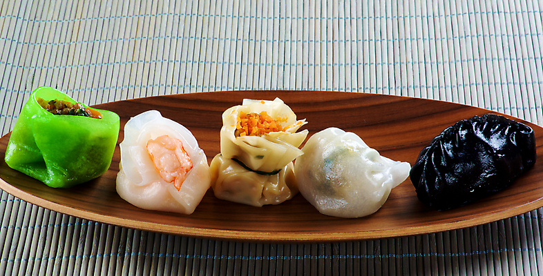 포토 JPG 해외이미지 접시 음식 채소 오렌지 새우 육류 돼지고기 그림자 사람없음 초록색 중식 검은색 식사 당근 회색 수증기 해산물 대나무 오징어 양배추 반죽 홍합 점심식사 폭식 삶기 해외202004 해외포토 나무 식기 컬러 과일 식재료 어패류 연체동물 뿌리채소 갑각류 수중동물 파일형식 이미지허브