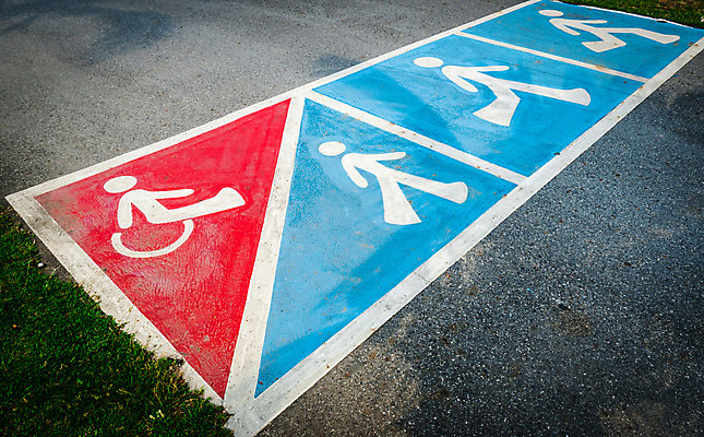 포토 JPG 해외이미지 아이콘 공원 도로 길 스포츠 백그라운드 교통시설 표면 추상 거리 경고 안전 사람 사람없음 야외 빨간색 파란색 우주 페인트 산책 흰색 도시 보행자 보행로 아스팔트 장애인 방향 심볼 사인 휠체어 질감 지역 예약 장애 방법 선로 해외202004 해외포토 공공시설 컬러 교통 무늬 휴식 시설 파일형식 이미지허브