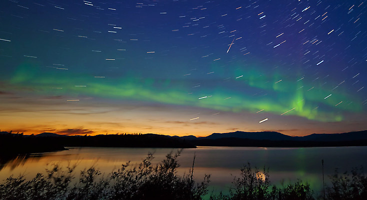 포토 JPG 해외이미지 별 호수 캐나다 오렌지 자연 하늘 전등 풍경 사람없음 야외 초록색 빛 반사 일출 새벽 꿈 거울 야간 숲 유성 발사 북쪽 알래스카 오로라 광 현상 수평선 해외202004 해외포토 자연요소 컬러 북아메리카 과일 자연현상 조명 노을 미국 방향 생태계 파일형식 이미지허브