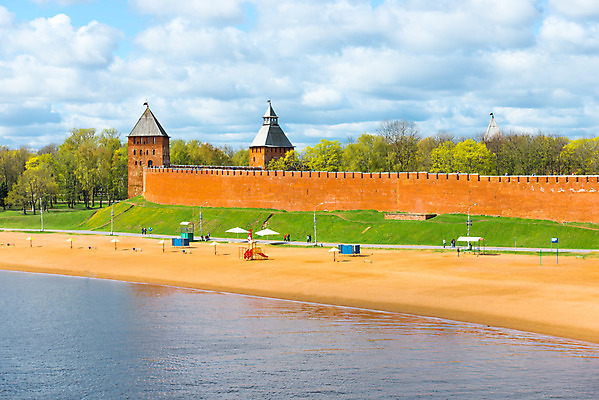 포토 JPG 해외이미지 구름 전통 외관 문화 벽 여행 건축양식 하늘 벽돌 잔디 사람없음 건물 빨간색 초록색 여름 강 탑 도시 시간 성 중세 역사 보호 언덕 러시아 과거 타운 천연기념물 강화 랜드마크 러시아인 복원 세기 옛날 전국 크렘린궁전 해외202004 해외포토 자연요소 서양인 식물 건축물 계절 건축 유럽 컬러 컨셉 모션 궁전 크렘린 파일형식 이미지허브