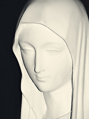 포토 JPG 해외이미지 기독교 종교 얼굴 조각 엄마 사람없음 조각상 숫자 머리 평화 성자 묘사 신성 옛날 해외202004 해외포토 문자 컨셉 가족 신체부위 조형물 파일형식 이미지허브