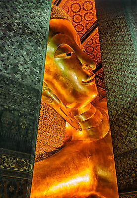포토 JPG 해외이미지 아이콘 종교 얼굴 조각 불교 태국 미술 동양인 사람없음 조각상 머리 평화 기댐 사찰 황금 신성 숭배 해외202004 해외포토 아시아 컨셉 종교건축 모션 문화예술 인종 신체부위 조형물 파일형식 이미지허브