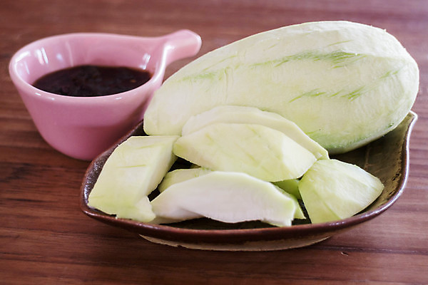 포토 JPG 해외이미지 접시 음식 조각 백그라운드 다이어트 과일 디저트 서브 건강 사람없음 목재 초록색 농작물 신선 달콤 먹기 오브젝트 유기농 시럽 망고 내추럴 숙성 해외202004 해외포토 나무 식기 웰빙 컬러 농업 재료 모션 맛 열대과일 파일형식 이미지허브