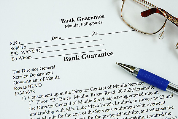 포토 JPG 해외이미지 종이 안경 돈 비즈니스 텍스트 사람없음 금융 단어 펜 계약 문서 약속 공지사항 서명 대출 기관 해외202004 해외포토 문자 잡화 경제 필기구 재산 파일형식 이미지허브