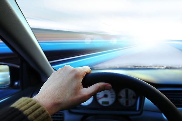 포토 JPG 해외이미지 손 도로 여행 자동차 실내 사람없음 야외 가로 거울 운전 도시 비즈니스맨 바퀴 고속도로 운전사 핸들 속도 블루투스 계기판 방법 브로드웨이 자동 해외202004 해외포토 직업 남자 길 육상교통 비즈니스 교통시설 모션 내부 신체부위 직장인 파일형식 이미지허브